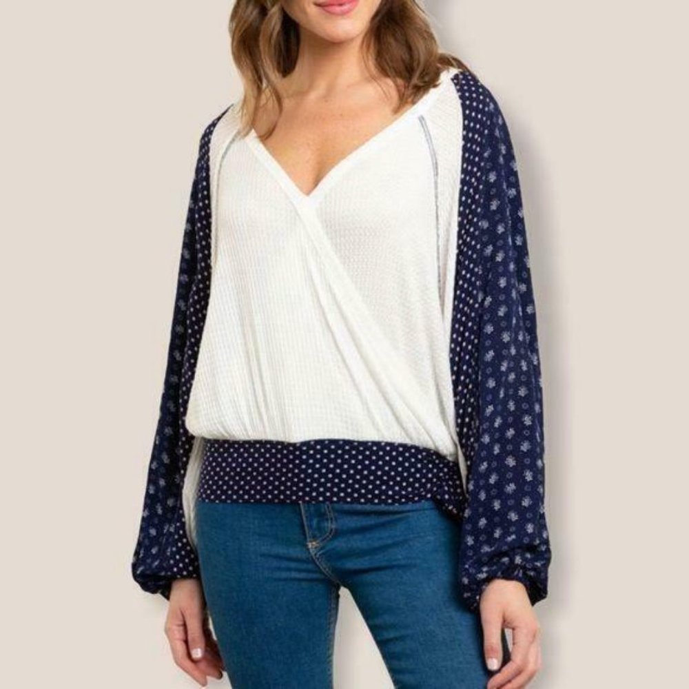 Mix fabric waffle top mix print white & blue sz M